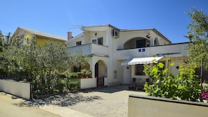 Exterior - Apartments Mira Vir (Vir)