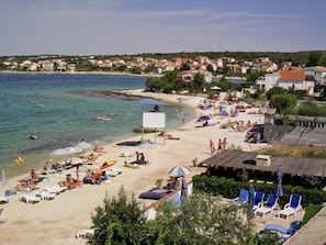 Beach - Apartments Viktor (Rogoznica)