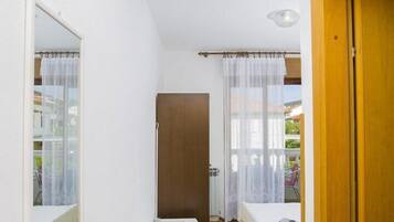 Phòng, 1 giường đôi | Truy cập Internet không dây miễn phí, bộ trải giường