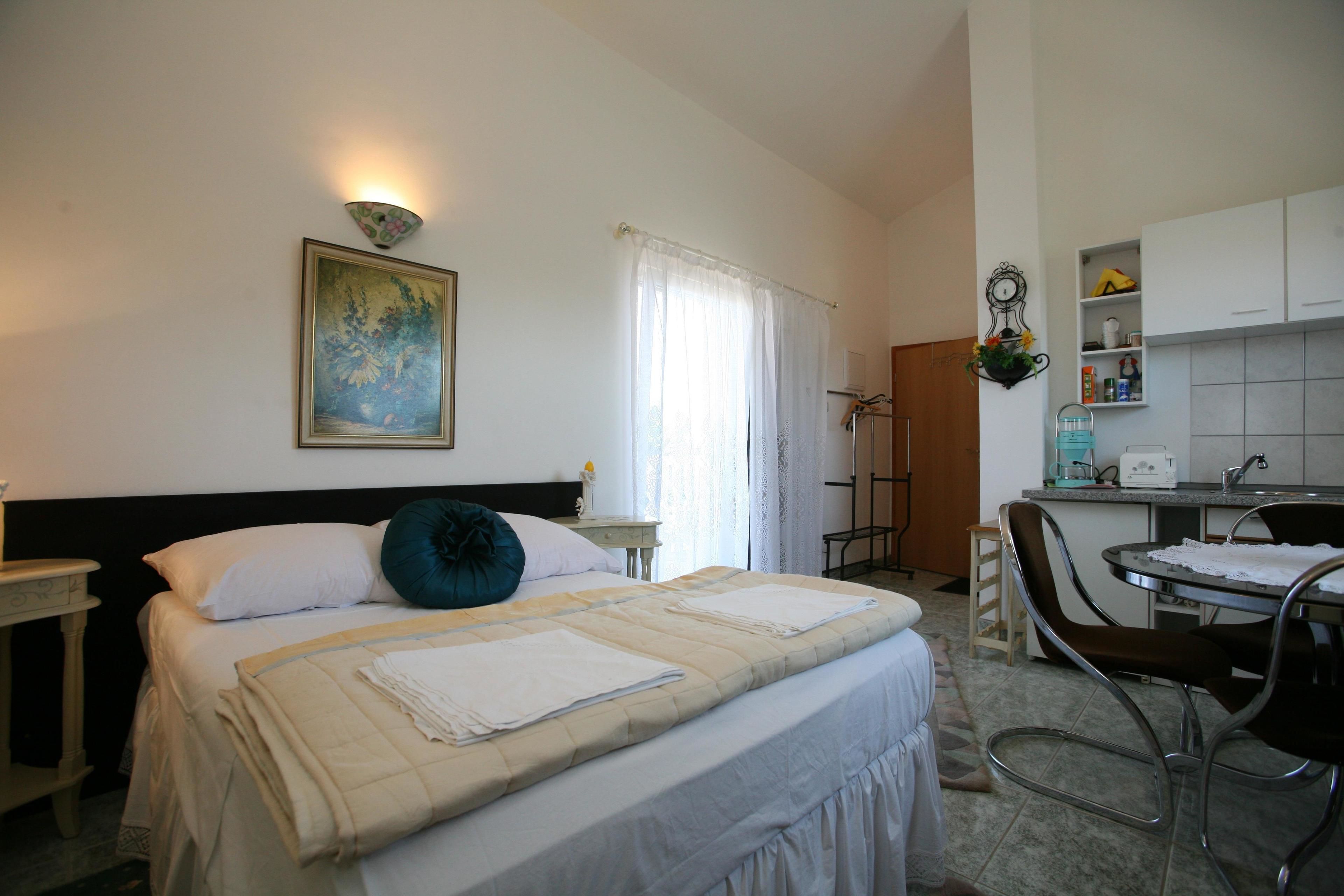 Apartment, 1 Double Bed | Bed sheets