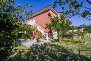 アパートメント ダブルベッド 1 台ソファーベッド付き | 外観