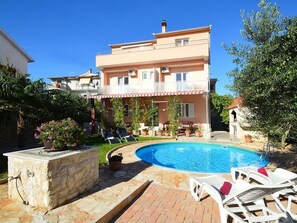 Outdoor pool, pool loungers - Villa Vesna / House Ukic (Tribunj)