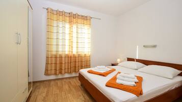 Apartment, 1 Double Bed with Sofa bed | 2 bedrooms, free WiFi, bed sheets