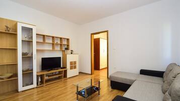 Appartamento, 1 letto matrimoniale con divano letto | Soggiorno | TV