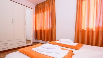Apartment, Multiple Beds | 2 bedrooms, free WiFi, bed sheets