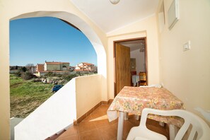 Căn hộ, 1 giường đôi và sofa giường | Truy cập Internet không dây miễn phí, bộ trải giường 