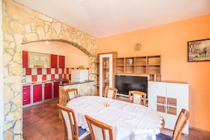 Appartement, plusieurs lits | Cuisine privée