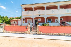 Appartement, plusieurs lits | Extérieur