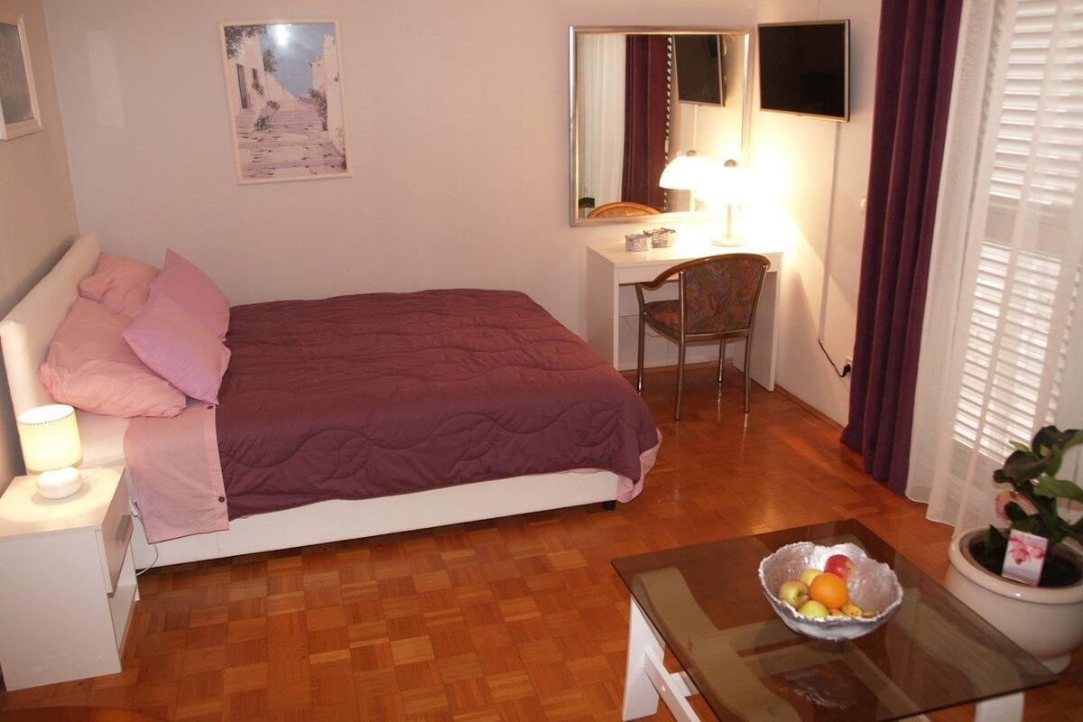 公寓, 1 张双人床和 1 张沙发床 | 婴儿床、免费高速有线上网、床单