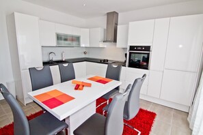 Apartment, 2 Double Beds | Private kitchen - Apartments & Rooms Biserka Bibi (Rab)
