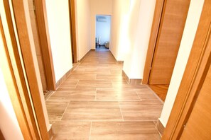 Apartment, Multiple Beds | Interior