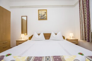 Apartment, 1 Double Bed with Sofa bed | Free WiFi, bed sheets