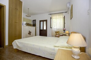 Apartment, 1 Double Bed | Free WiFi, bed sheets - Apartments Ostoja (Postira)