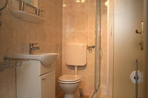 Shower - Apartments Lukić (Okrug)