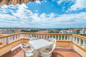 Appartement, plusieurs lits | Balcon