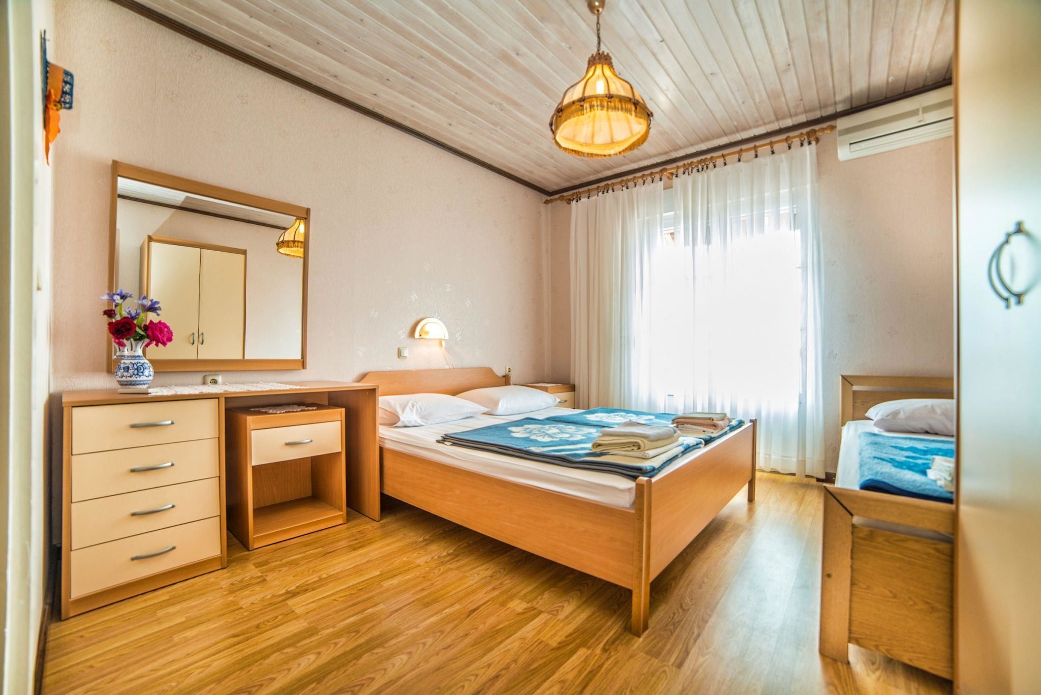 Apartment, Multiple Beds | Free WiFi, bed sheets