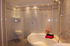 Apartment, 2 Double Beds | Bathroom - Apartments Alenka Makarska (Makarska)
