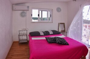 Apartment, 1 Double Bed with Sofa bed - Apartments Alenka Makarska (Makarska)