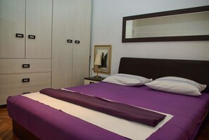 Apartment, 1 Double Bed with Sofa bed | Free WiFi, bed sheets - Apartments Alenka Makarska (Makarska)