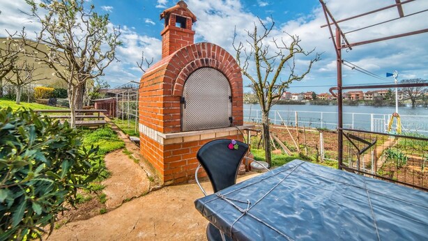 Apartment, Multiple Beds | Property grounds - Apartments Dragutin (Fazana)