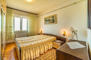 Departamento, varias camas | 3 habitaciones, wifi gratis y ropa de cama