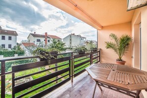 Departamento, varias camas | Balcón