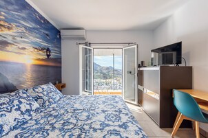 HABITACIÓN DOBLE CON BALCON | Sábanas de algodón egipcio y ropa de cama de alta calidad