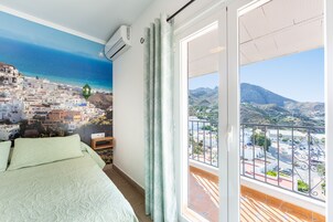 HABITACIÓN DOBLE CON BALCON | Egyptian cotton sheets, premium bedding, down comforters, minibar