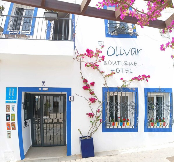 Front of property - Boutique Hotel El Olivar (Mojacar)
