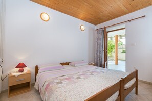 Room, 1 Double Bed | Free WiFi - City Center Apartments (Rovinj)