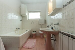 Bathroom - City Center Apartments (Rovinj)