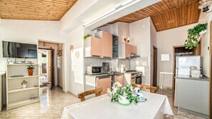Unclassified image, 2 of 38, button - Apartments Lučano (Labin)
