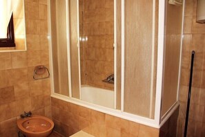 Apartment, 1 Double Bed | Bathroom - Apartments Daniela (Rovinj)