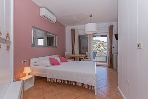 Departamento, 1 cama matrimonial | Wifi gratis y ropa de cama 