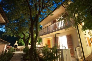 Exterior - Apartments Ćerluka (Novi Vinodolski)