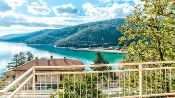 Apartment, 2 Doppelbetten | Balkon