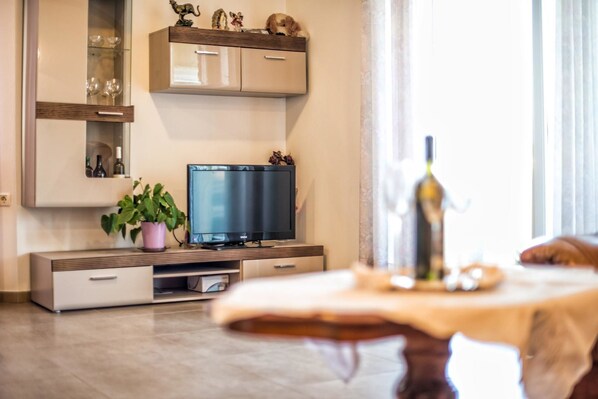 Appartamento, letti multipli | Cucina privata | Forno, piano cottura, lavastoviglie, pentole/stoviglie/utensili