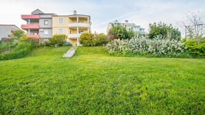 Apartment, Mehrere Betten | Unterkunftsgelände