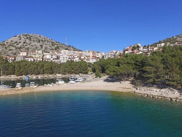 Beach - Apartments Jasminka Drage (Pakostane)