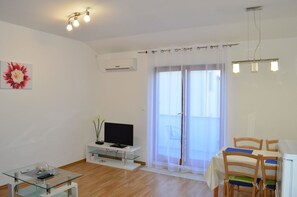 Apartment, 1 Double Bed with Sofa bed | Living room | TV - Apartments Vilim (Tisno)