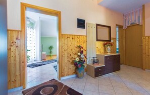 Apartment, Multiple Beds | Interior