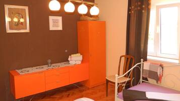 Apartment, Multiple Beds | Free WiFi, bed sheets