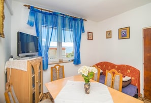 Apartment, Multiple Beds | Private kitchen | Stovetop, cookware/dishes/utensils - Apartments Chiorich (Dugi Rat)