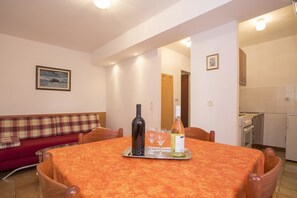 Apartment, 1 Doppelbett und Schlafsofa | Wohnzimmer | Fernseher