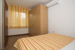 Apartment, 1 Double Bed with Sofa bed | Free WiFi, bed sheets - Apartments Kamelia (Pula)