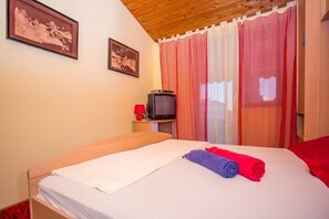 Apartment, Multiple Beds