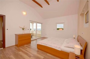 Maison, plusieurs lits | Cuisine privée | Four, plaque de cuisson, lave-vaisselle