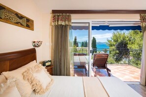 Apartment, Multiple Beds