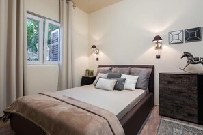 Apartment, Multiple Beds