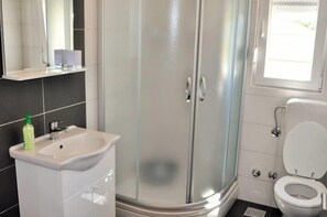 Shower - Apartments Zora 1629 (Rogoznica)